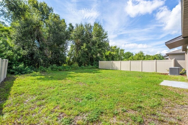Building Photo - Like New 3/2 in Wimauma