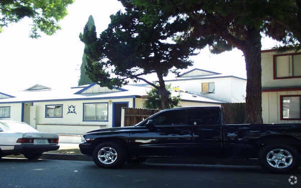 Building Photo - 2117 Teri Pl