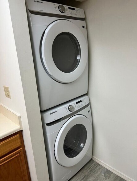 WasherDryer - 2334 Raider Dr