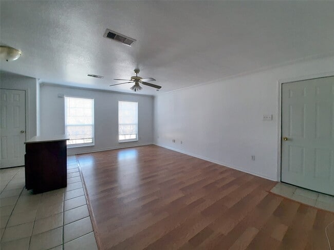 Building Photo - 4542 Otterbury Dr