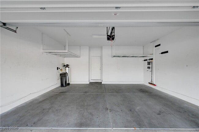 Building Photo - 985 Via Lombardi