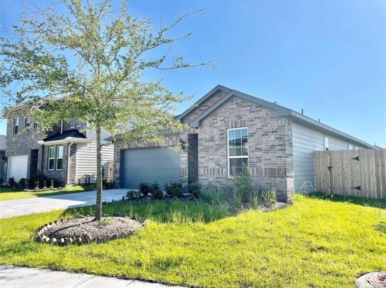 Building Photo - 7802 Winter Hawk Cir