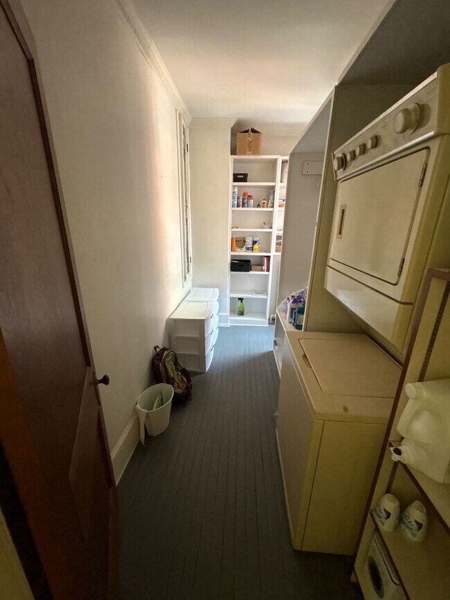 Building Photo - 3125 N Calvert St