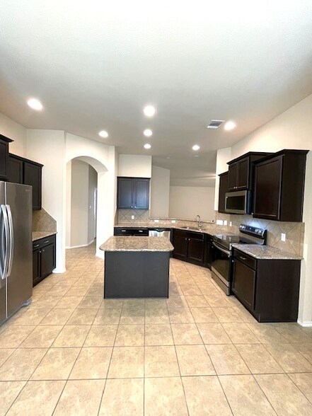 Building Photo - 6512 La Sol Ln