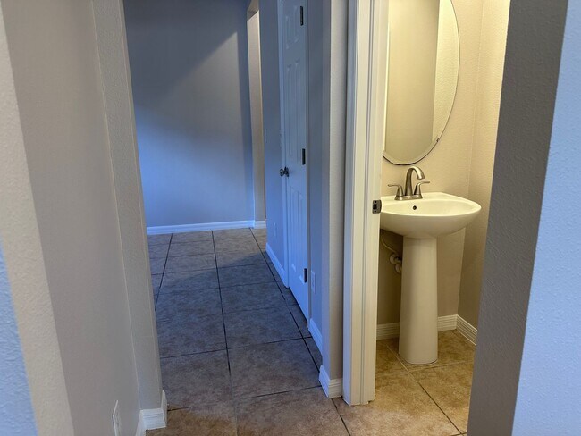 Building Photo - 6307 Pin Cherry Pl