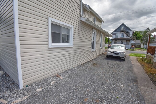 Building Photo - *** PENDING   APPLICATION ***