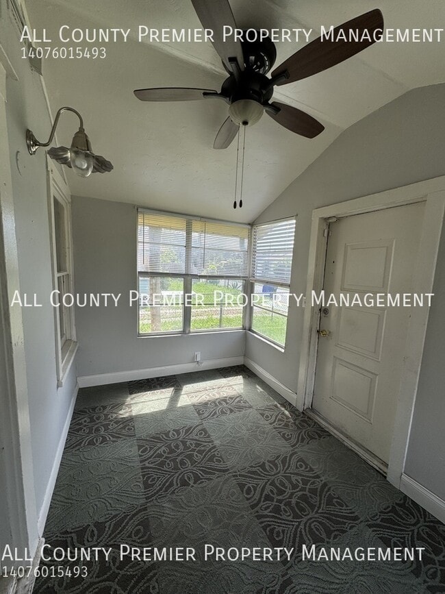 Building Photo - 1623 Grand St