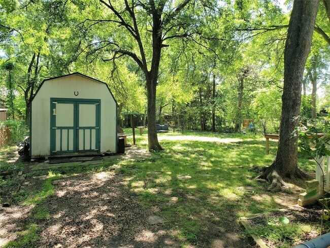 Building Photo - 4603 Jinx Ave