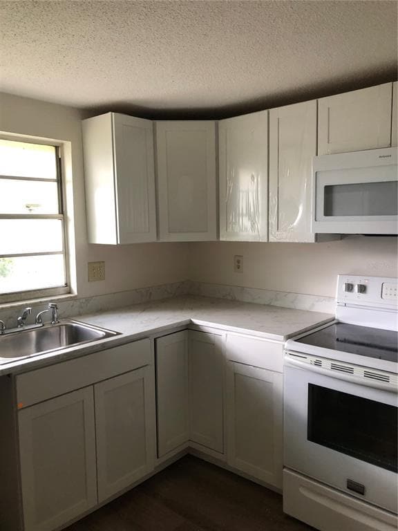 Building Photo - 5706 E 30th Ave