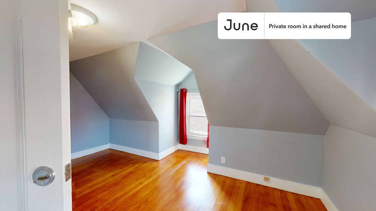 Building Photo - Room in Shared 7 bed/2 bath home