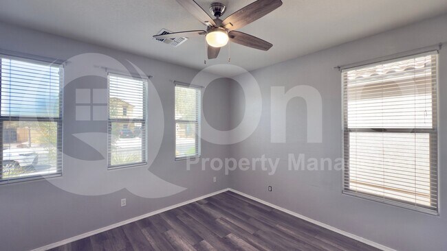 Building Photo - 45513 W Starlight Dr