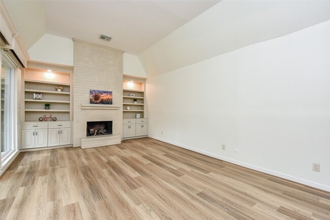 Building Photo - 4812 Palmetto St