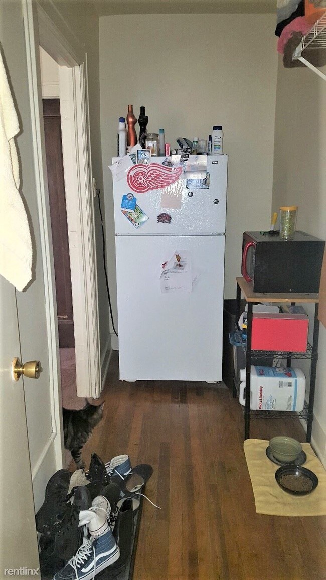 Building Photo - Studio, 1 bath  - 108 Washtenaw Rd Apt 34
