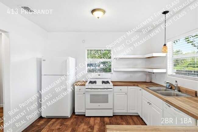 Building Photo - 413 Probandt-
