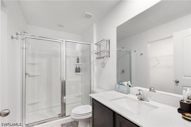 Building Photo - 836 Youngreen Dr