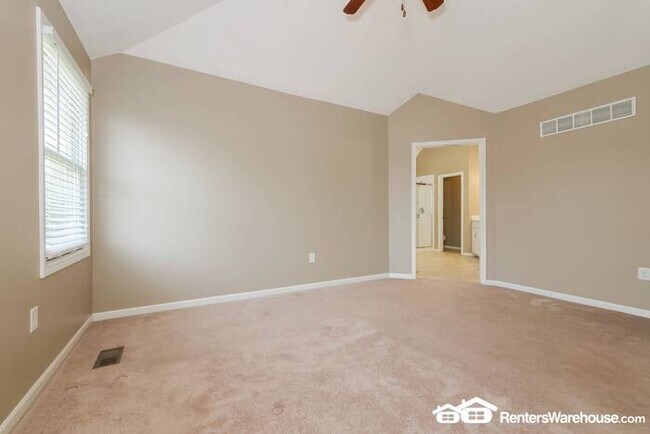 Building Photo - 4 Bed 2.5 Bath For Rent In Olathe! Availab...