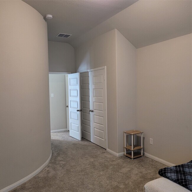 Building Photo - 17685 Martin Crk Ln