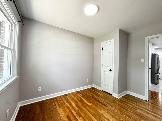 Building Photo - 1821 Blue Ridge Dr