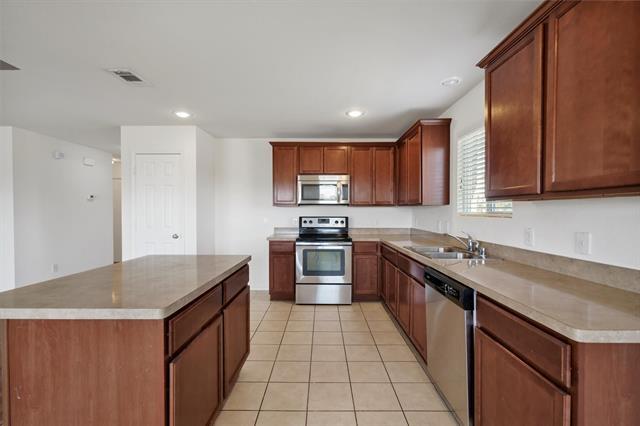 Building Photo - 14701 Southview Trail