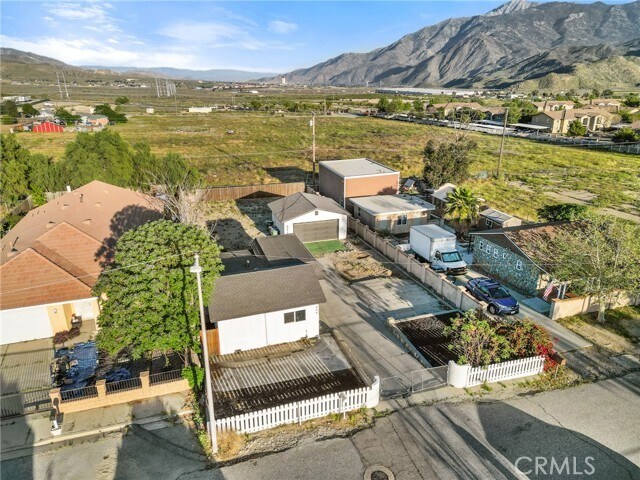 Building Photo - 906 N Allen St