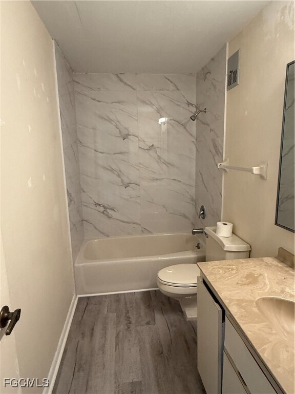 Building Photo - 1699 Golf Club Dr