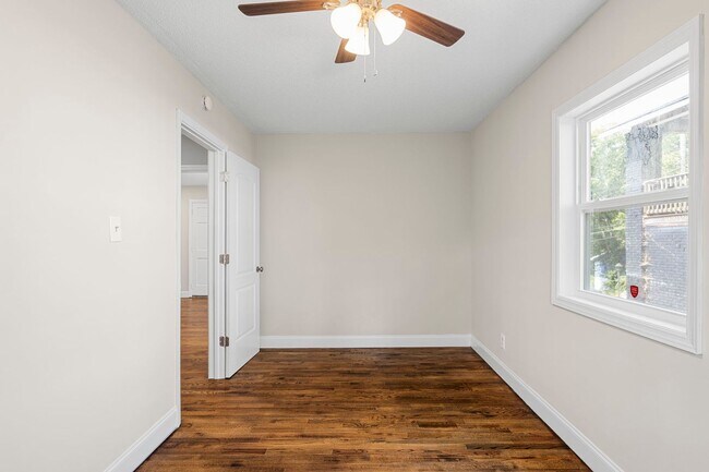 Building Photo - 204 Booth Rd