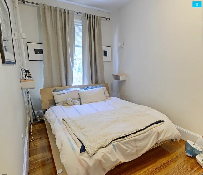 Building Photo - 1069 Beacon St