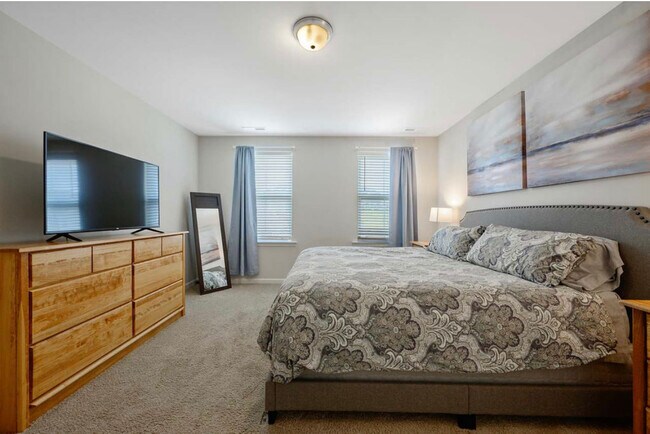 Building Photo - 155 Rossell Park Cir