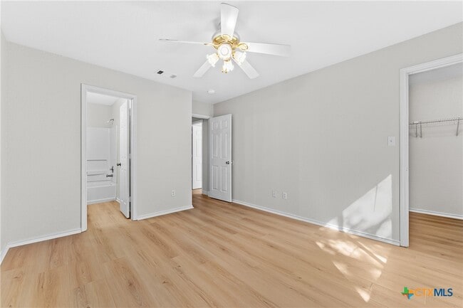 Building Photo - 867 Sagewood Trail