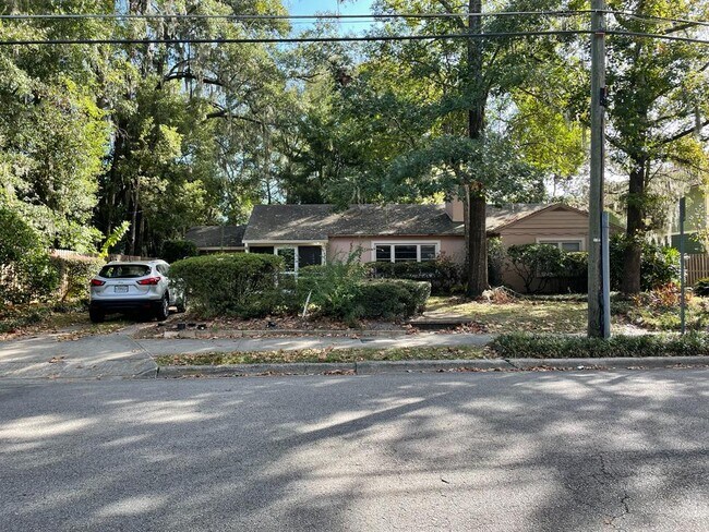 Primary Photo - 415 NW 19th St
