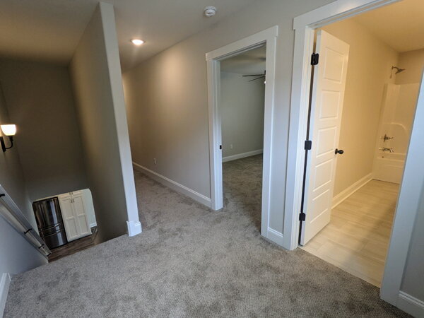 Building Photo - 417 Live Oak Dr