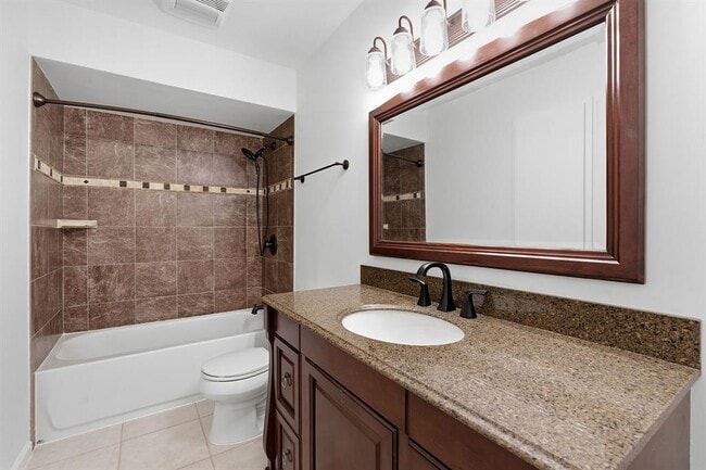 Building Photo - 6631 Valleyside Rd