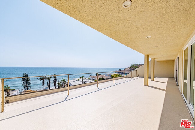 Building Photo - 18055 Coastline Dr