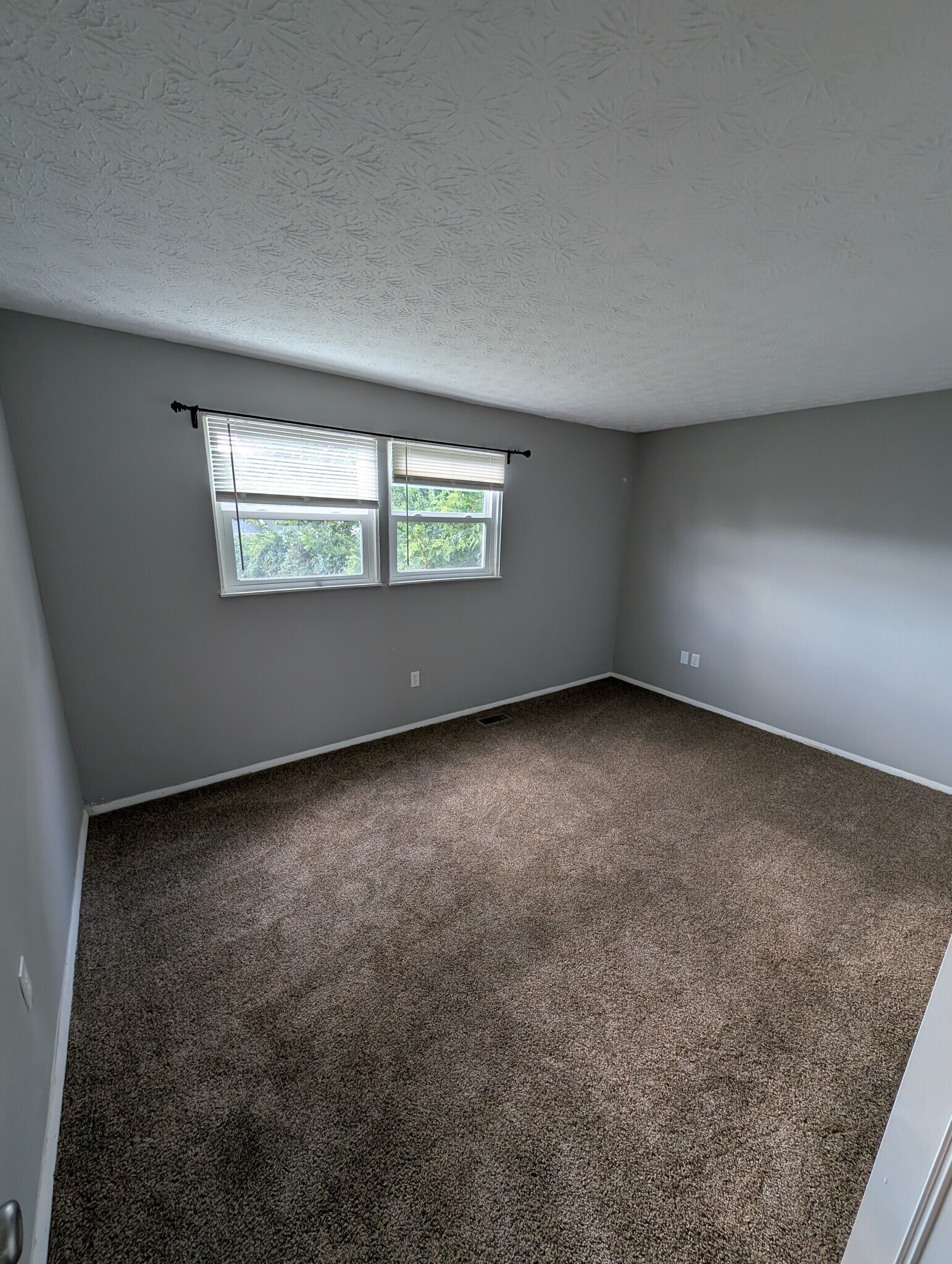 Bed 1 - 11445 Kentbrook Ct