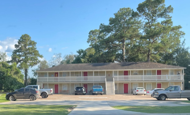 Primary Photo - Lumberton Oaks Apartments