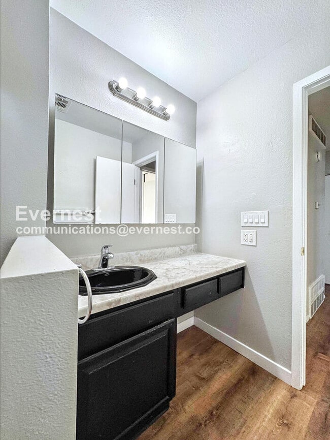 Building Photo - 16365 E Rice Pl