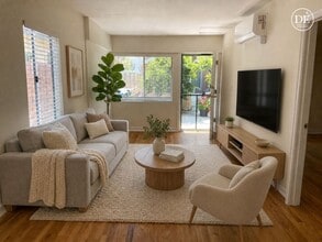 Building Photo - 1 Bed 1 Bath with In Unit Laundry and AC Available in PRIME Echo Park!