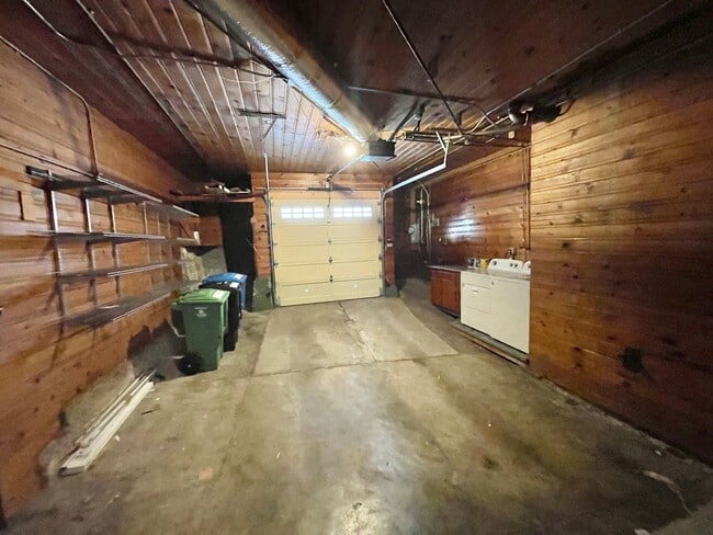 Building Photo - Bernal Hts. 2Br/1.5Ba Home w/Fab City View...