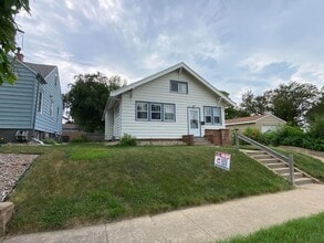 Building Photo - 1317 W 9th St