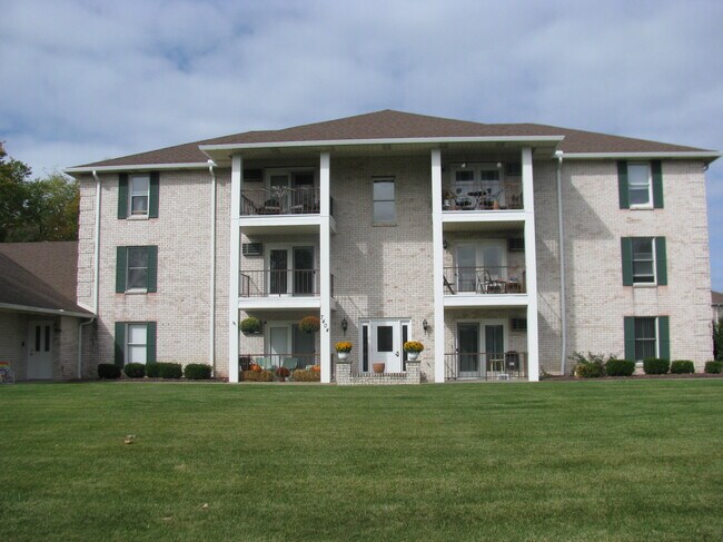 Primary Photo - 7404 Eisenhower Dr