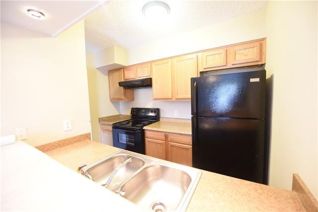 Building Photo - 2833 Kings Rd