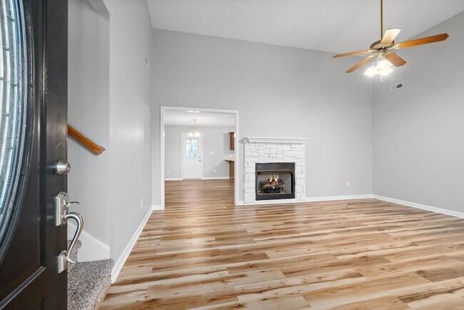 Building Photo - 1626 Autumn Dr