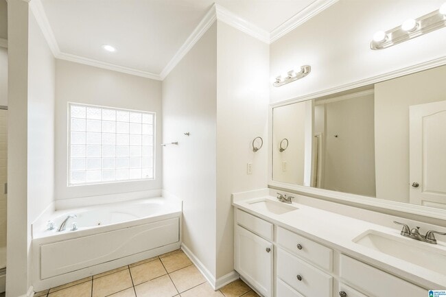 Building Photo - 6459 Southern Trace Dr