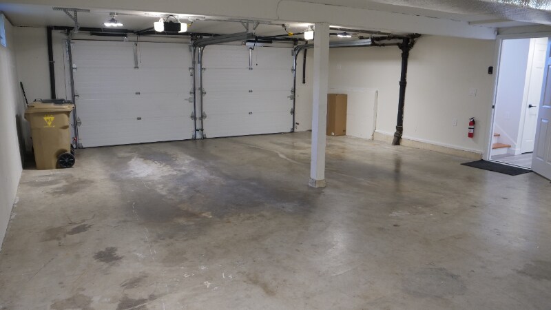 Building Photo - 1525 Ivy Ct