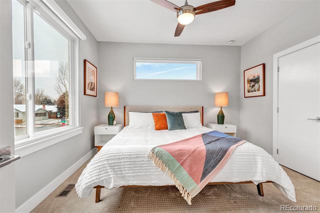 Building Photo - 556 Madison St