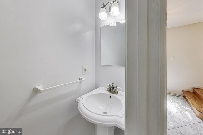 Building Photo - 10323 Snowpine Way