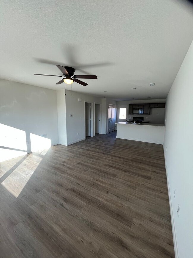 Building Photo - Newly Constructed Duplex