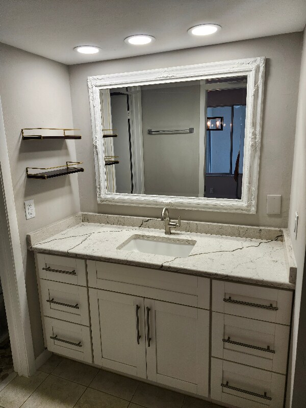 Building Photo - 3645 Boca Ciega Dr