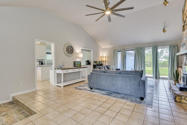 Building Photo - 634 Kettle Creek Dr