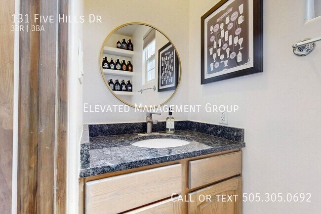 Building Photo - 131 Five Hls Dr
